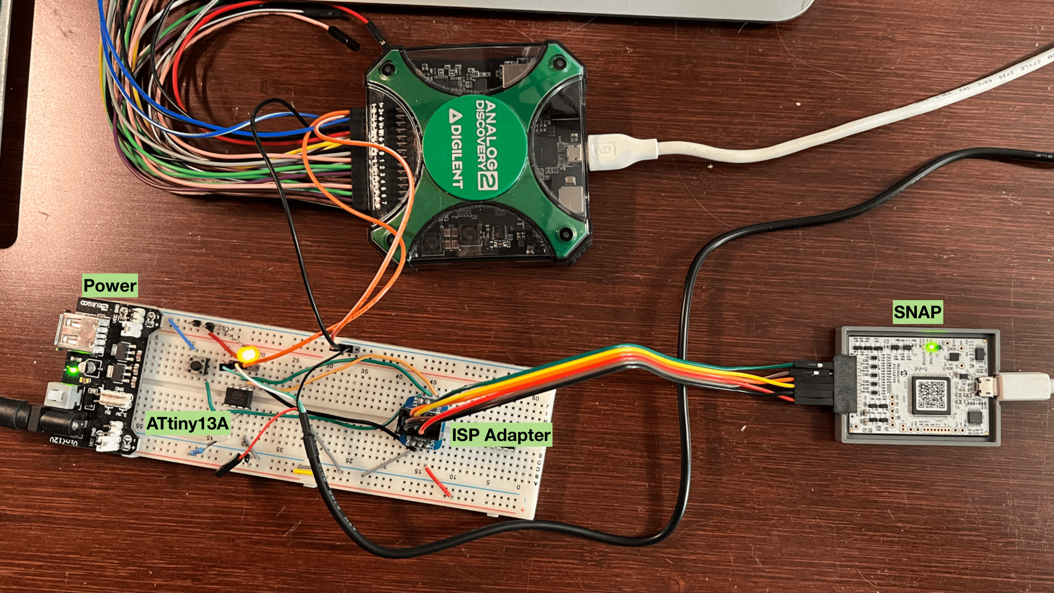 Breadboard with ATtiny13A and Snap connected